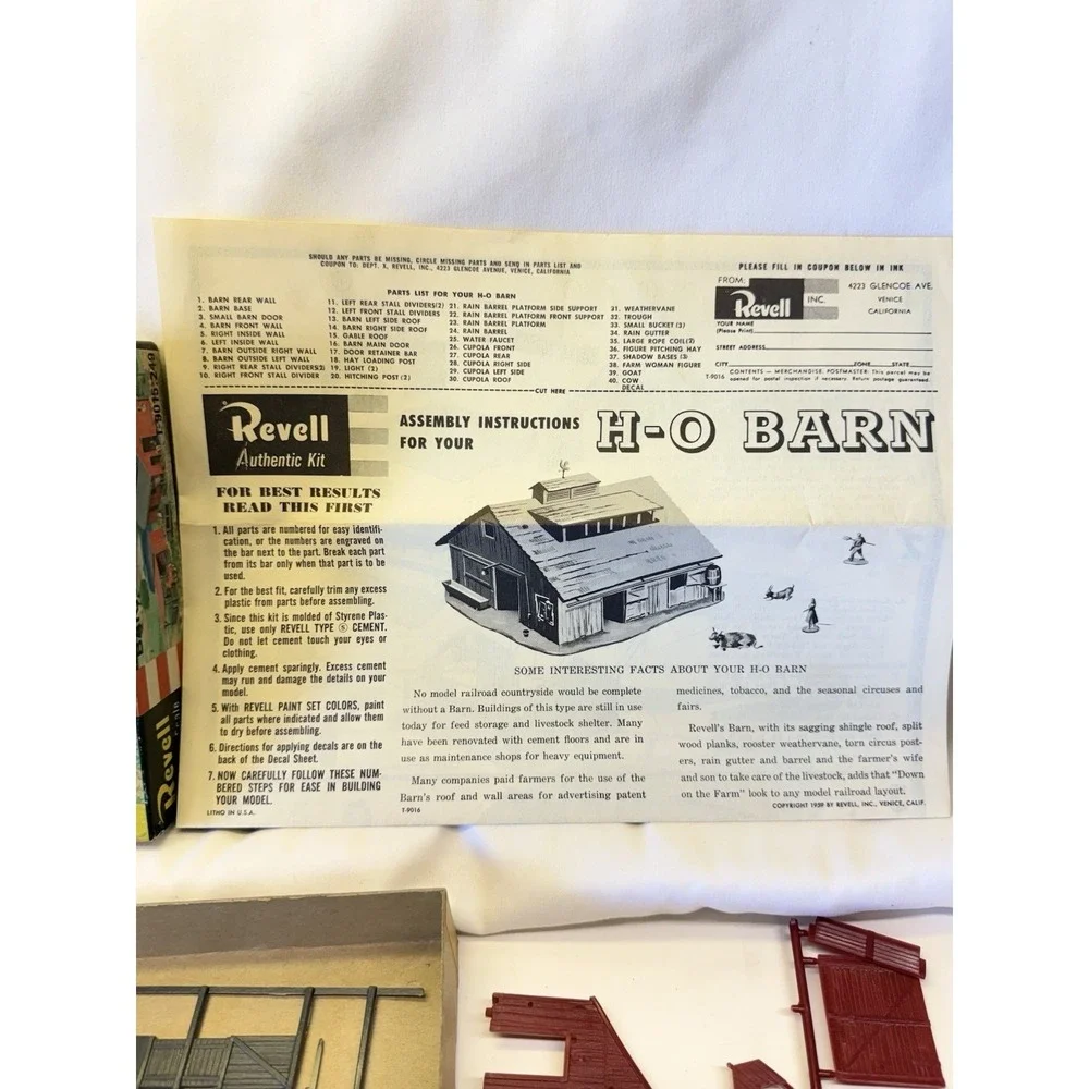 Model Train HO Scale Revell Barn Group Open Box Kit T-9015 249 VTG